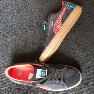 Men's Black/Red Santa Cruz Pumas, Sz 9.5